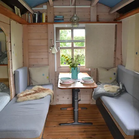 Zirkuswagen Auf Schafswiese Appartement