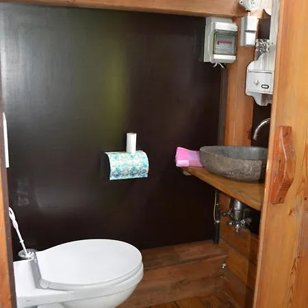 Zirkuswagen Auf Schafswiese Apartment